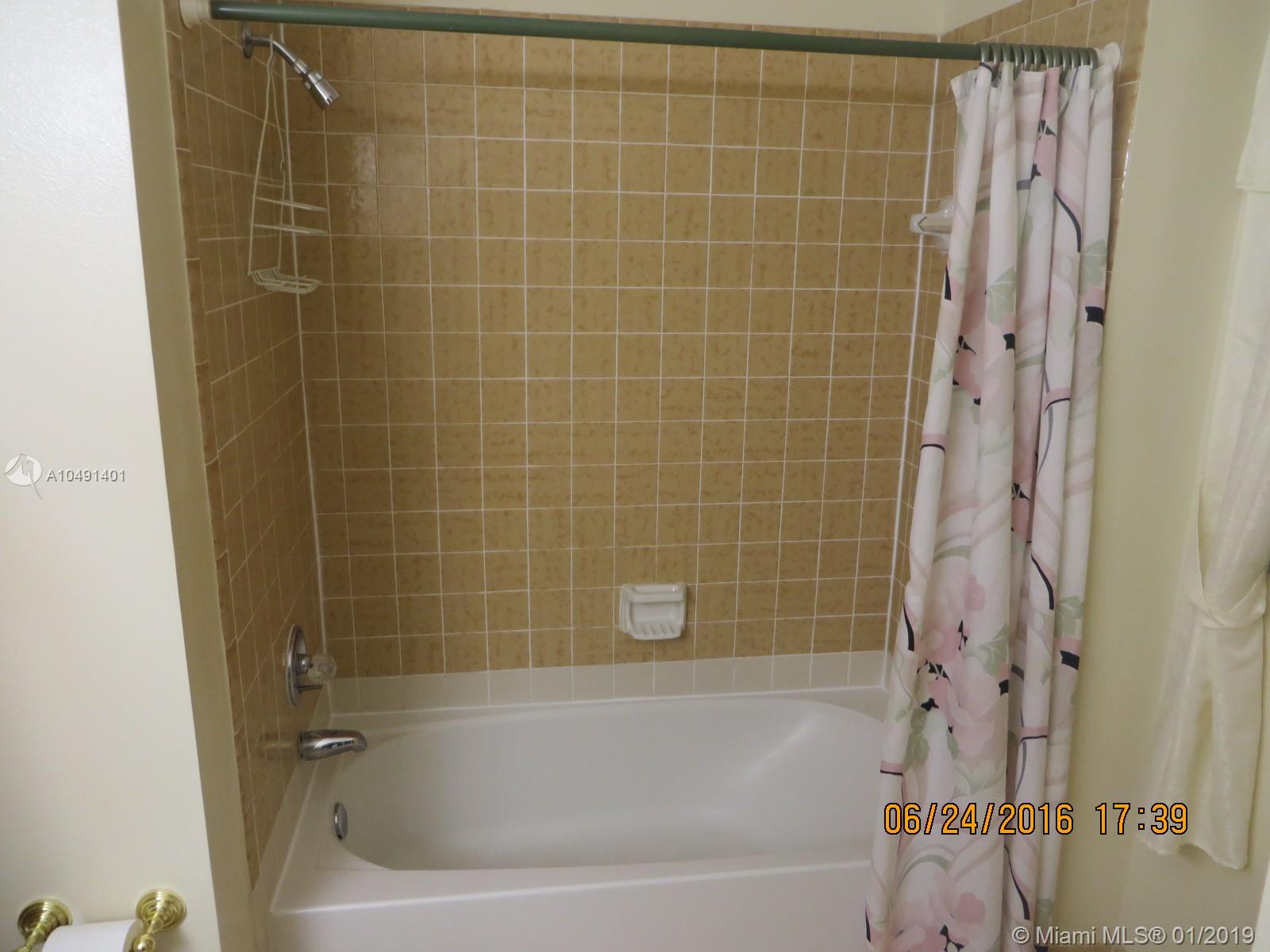 6775 Northwest 169th Street, Unit 30F Hialeah, FL 33015 - Photo 14 of 25