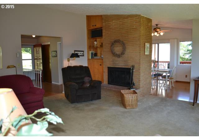 2304 Green Mountain Road Kalama, WA 98625 - Photo 6 of 16 Gallery Image 6