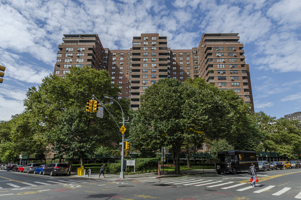 Seward Park 208 E Broadway, Manhattan, NY 10002 - Photo 2 of 3