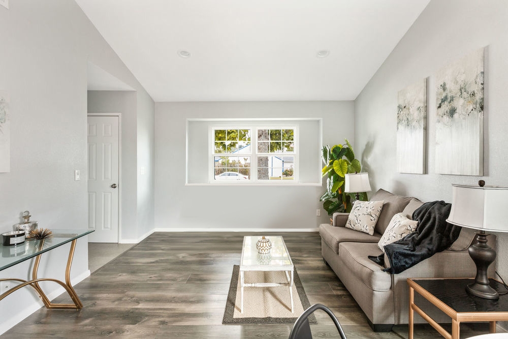 668 Irene Road Oceanside, CA 92057 - Photo 2 of 20 Gallery Image 2