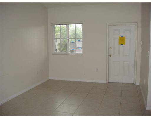 2920 Southeast 13th Road, Unit 20445 Homestead, FL 33035 - Photo 2 of 8 Gallery Image 2