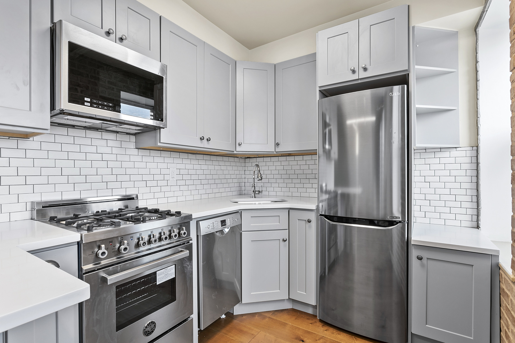 200 W 108th St, Unit 11E Manhattan, NY 10025 - Photo 3 of 9