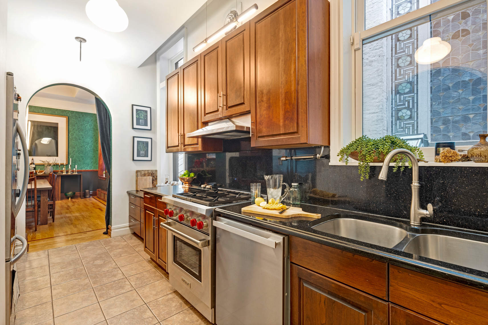 99 Central Park West Manhattan, NY 10023 - Photo 2 of 10