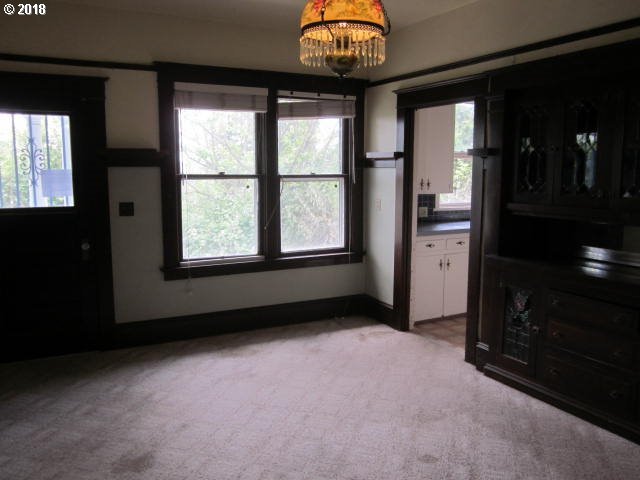1430 Northwest Drake Street Camas, WA 98607 - Photo 4 of 21 Gallery Image 4