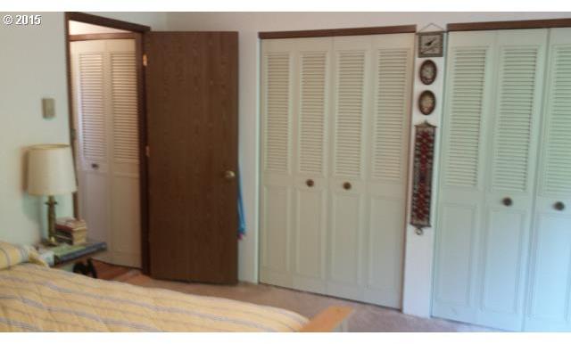 43605 Highway 38, Unit 8 Reedsport, OR 97467 - Photo 8 of 16