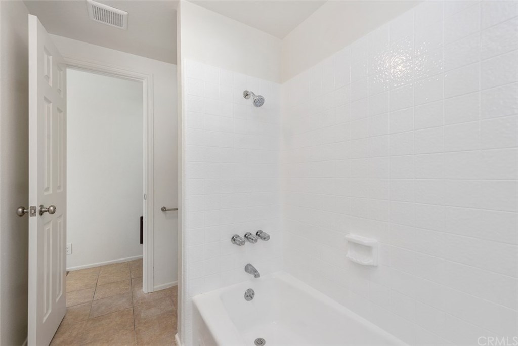 2519 Vanderbilt Lane, Unit 2 Redondo Beach, CA 90278 - Photo 8 of 11
