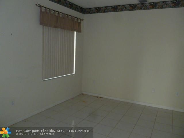 Crystal Point Condominiums Boynton Beach, FL 33437 - Photo 3 of 10