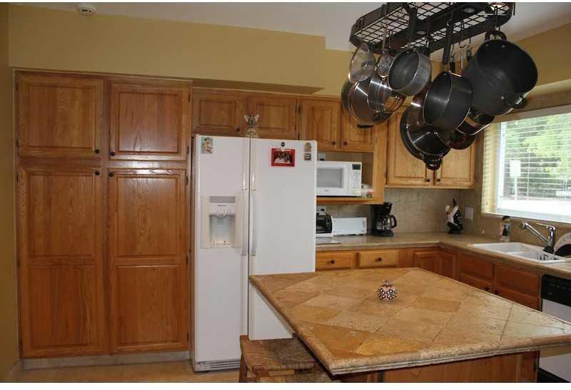 811 Sunset Road Miami, FL 33143 - Photo 6 of 14 Gallery Image 6
