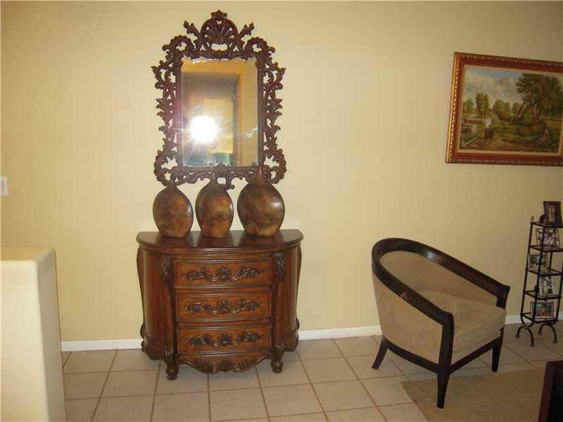 Silver Lakes Pembroke Pines, FL 33029 - Photo 2 of 6