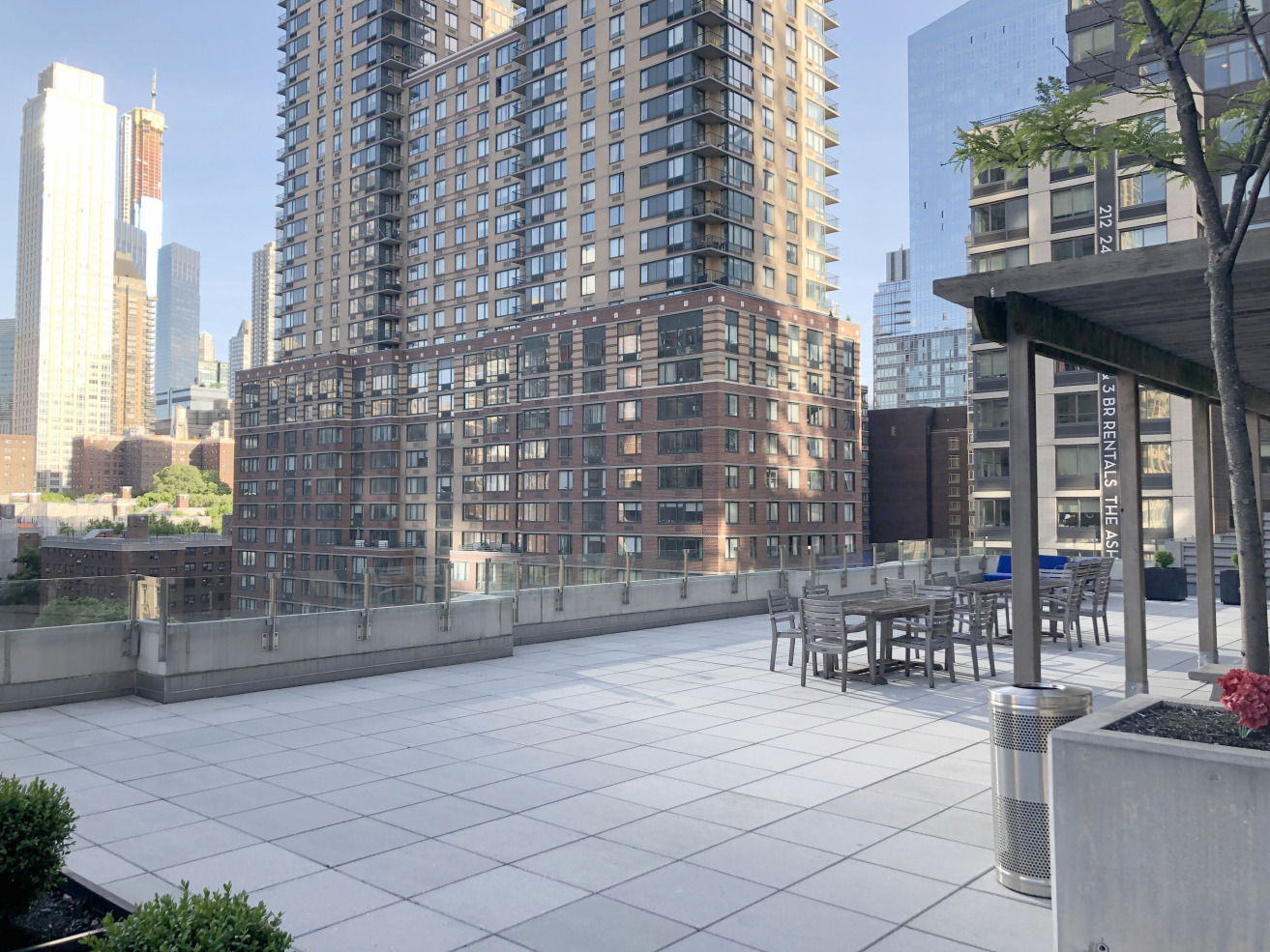 The Rushmore 80 Riverside Blvd, Manhattan, NY 10069 - Photo 9 of 10