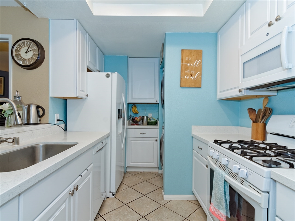 2944 Anawood Way Spring Valley, CA 91978 - Photo 2 of 24 Gallery Image 2