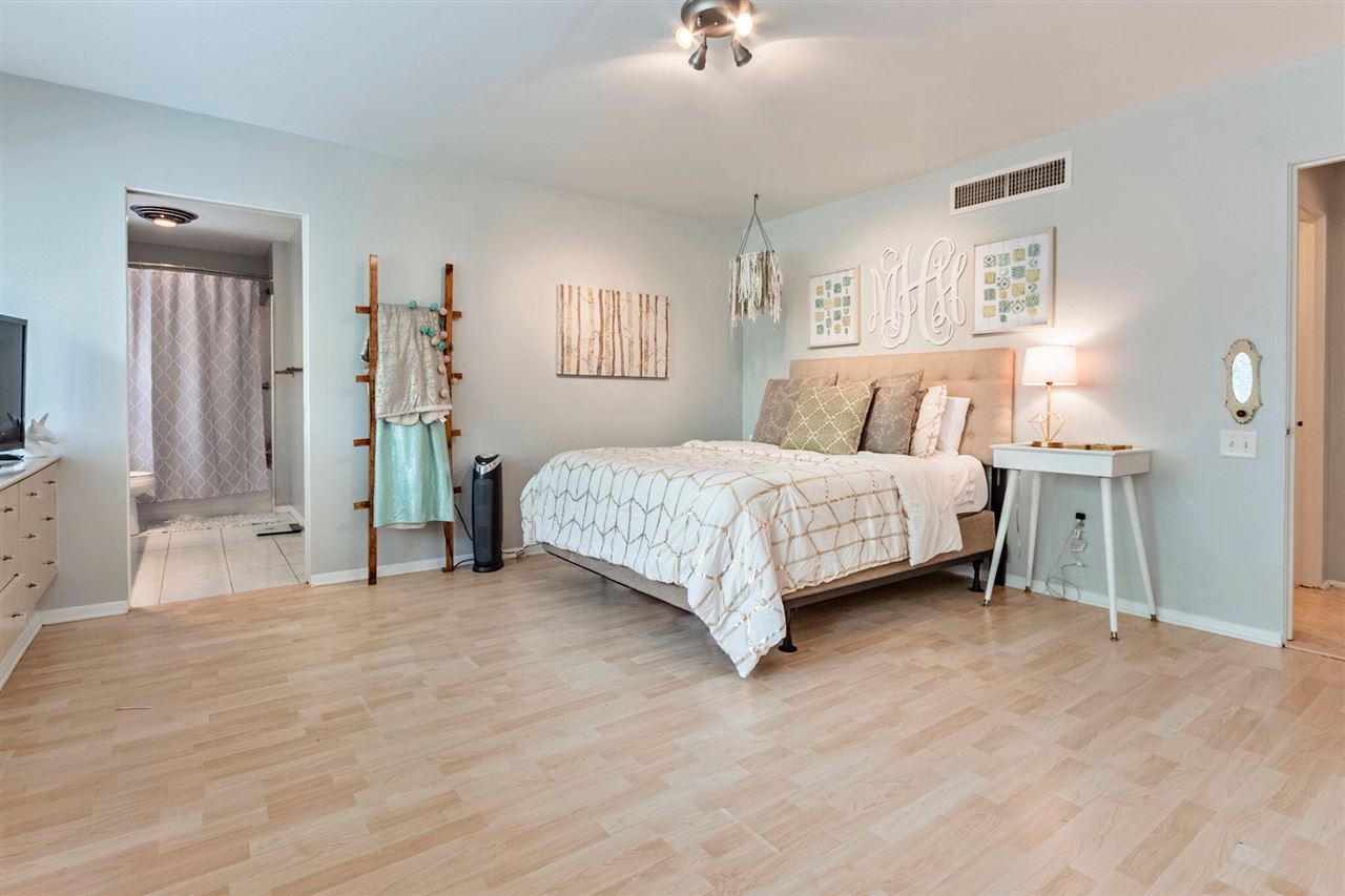 4901 Lake Drive Memphis, TN 38117 - Photo 18 of 22