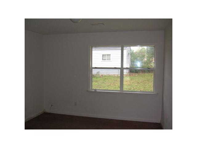 5149 Leonard Road Memphis, TN 38109 - Photo 3 of 10 Gallery Image 3