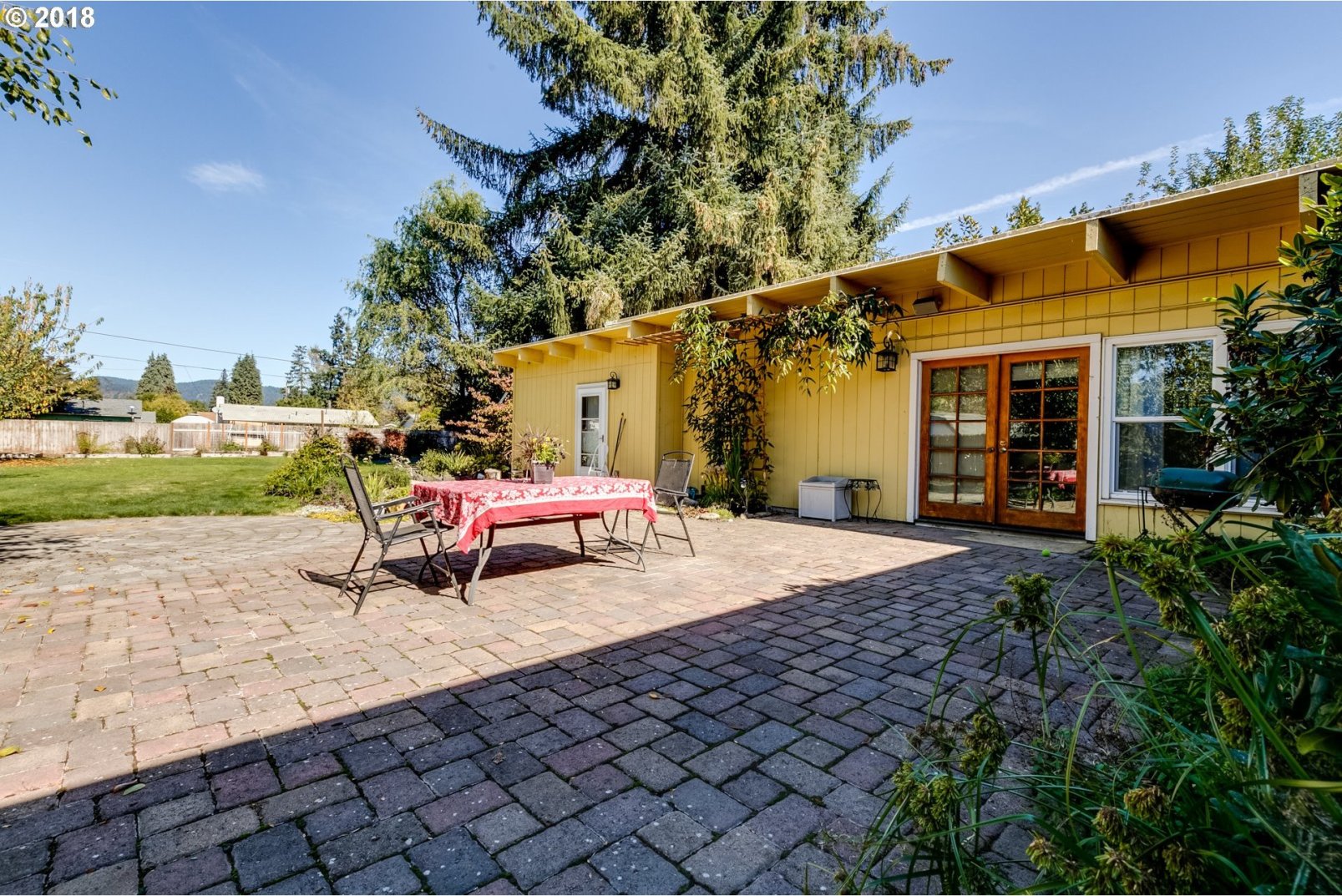 392 T Street Springfield, OR 97477 - Photo 14 of 18 Gallery Image 14