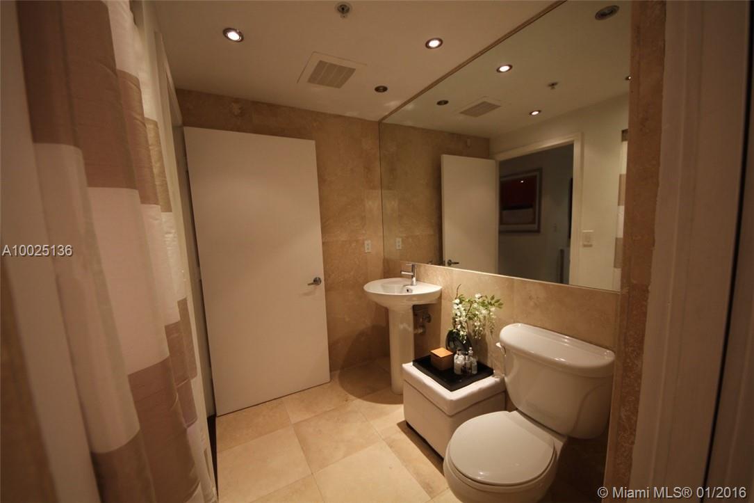 601 Northeast 36th Street, Unit PH3203 Miami, FL 33137 - Photo 11 of 30