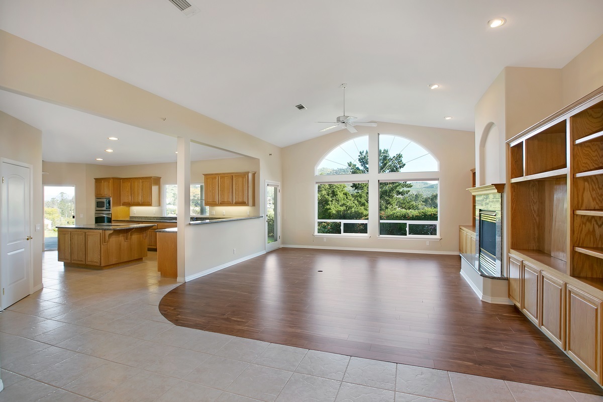 3262 Sol Vista Fallbrook, CA 92028 - Photo 3 of 19 Gallery Image 3