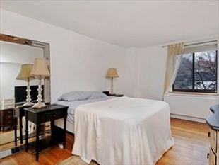 445 West 19th Street, Unit 5G Manhattan, NY 10011 - Photo 3 of 4