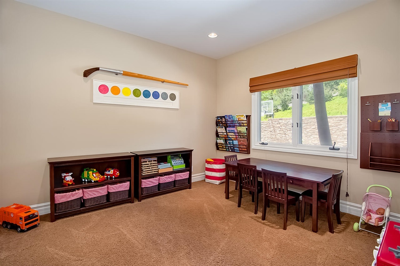 1161 Rancho Encinitas Drive Encinitas, CA 92024 - Photo 15 of 25