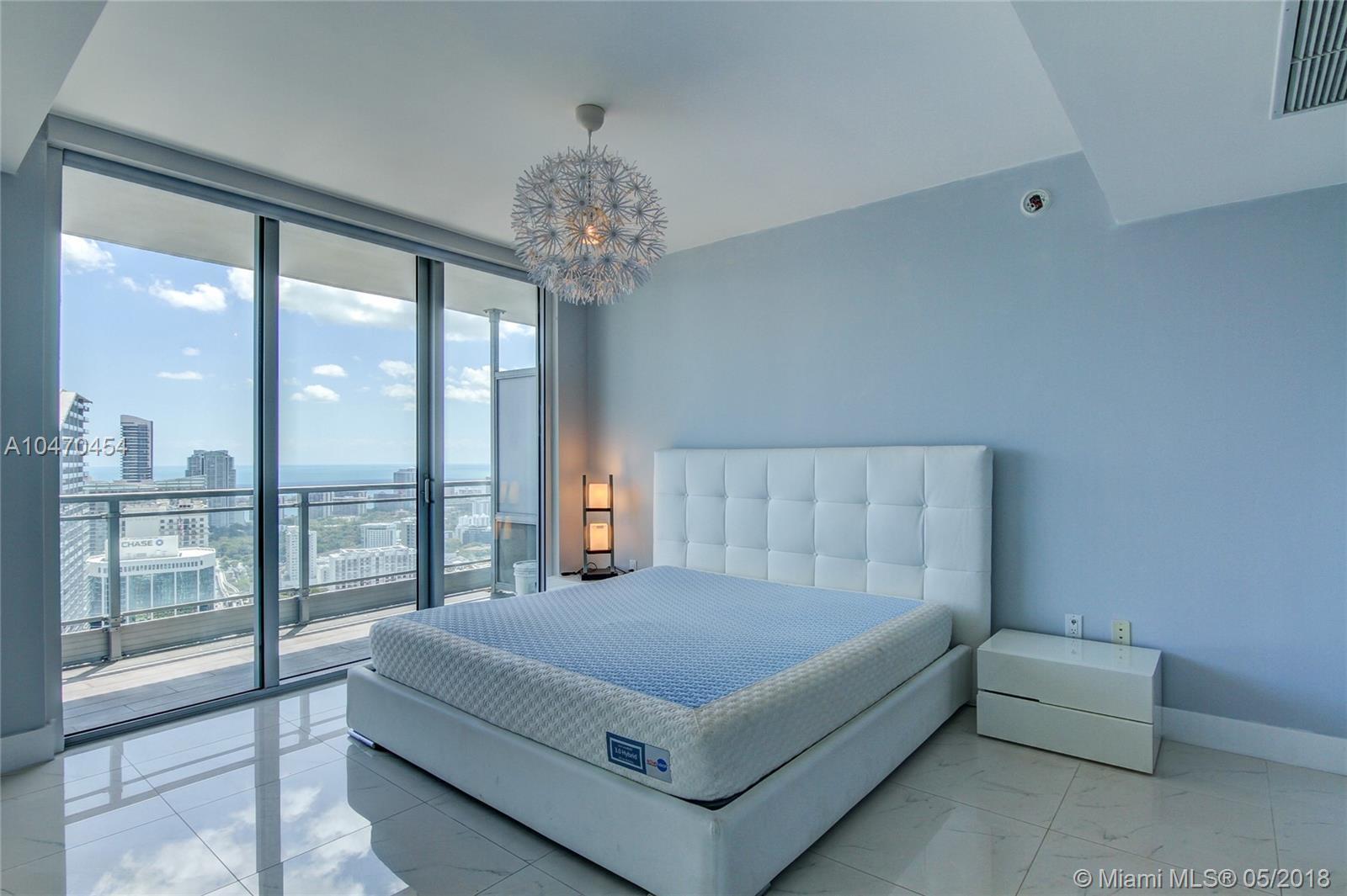 92 Southwest 3rd Street, Unit 4802 Miami, FL 33130 - Photo 5 of 12