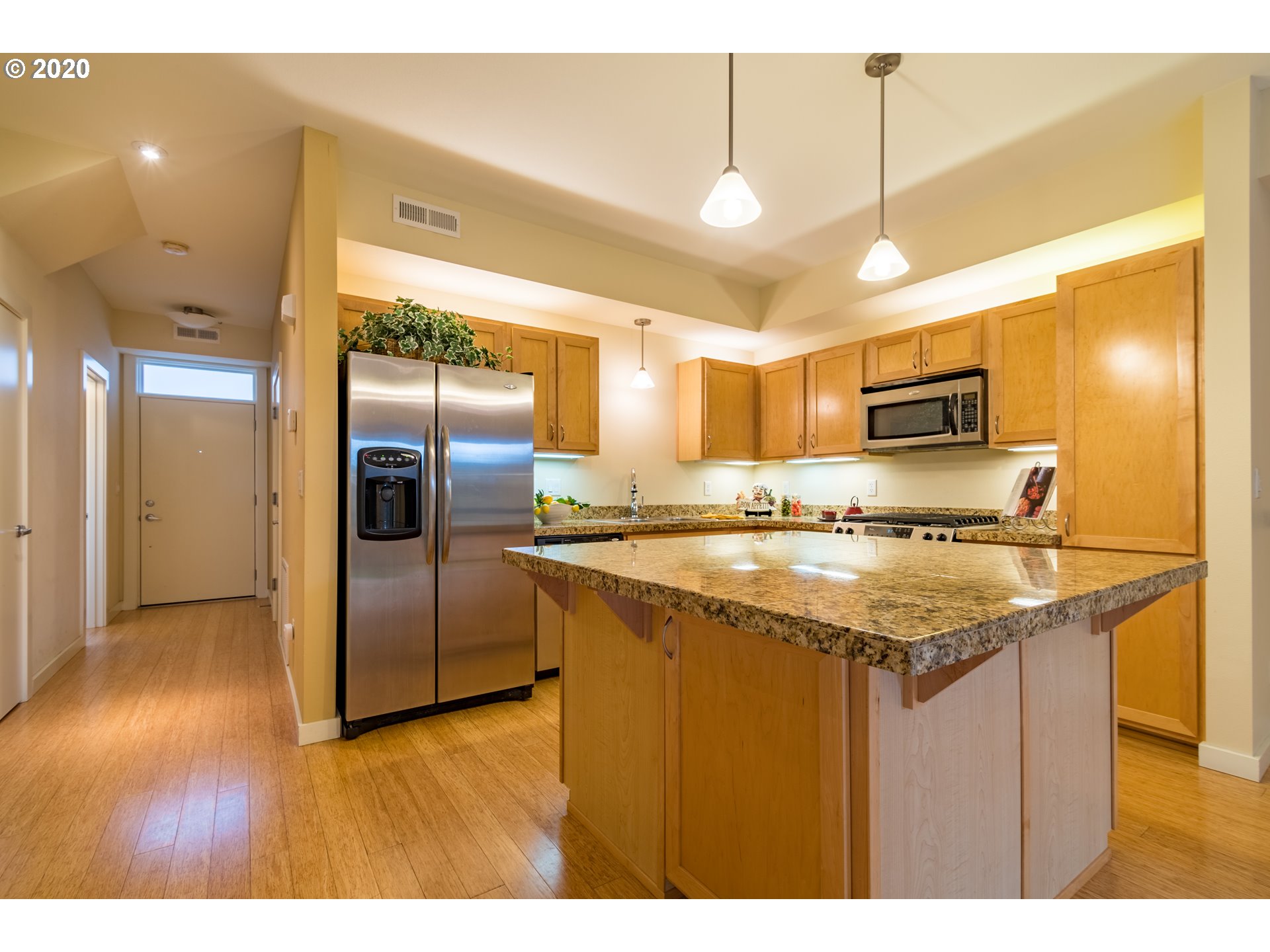 367 Rustic Place, Unit 45 Eugene, OR 97401 - Photo 6 of 32 Gallery Image 6
