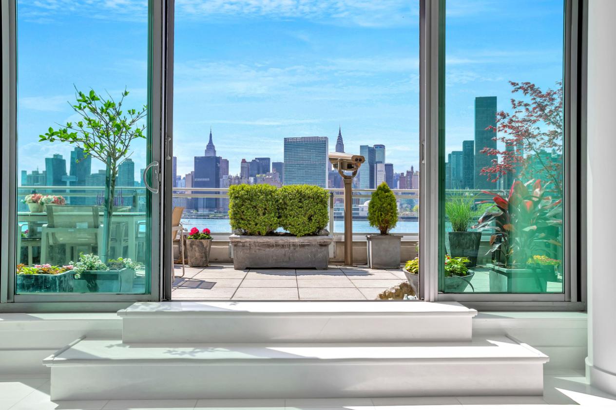 46-30 Center Boulevard, Unit 512 Queens, NY 11109 - Photo 4 of 35