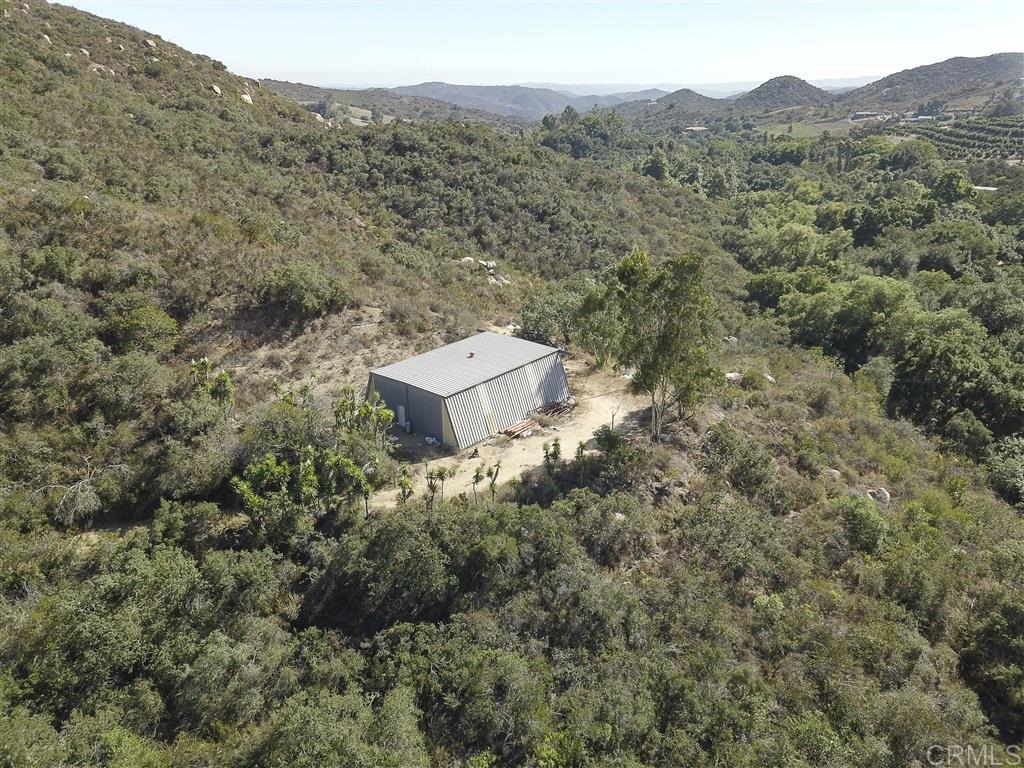 38686 Harris Trail Fallbrook, CA 92028 - Photo 4 of 24 Gallery Image 4