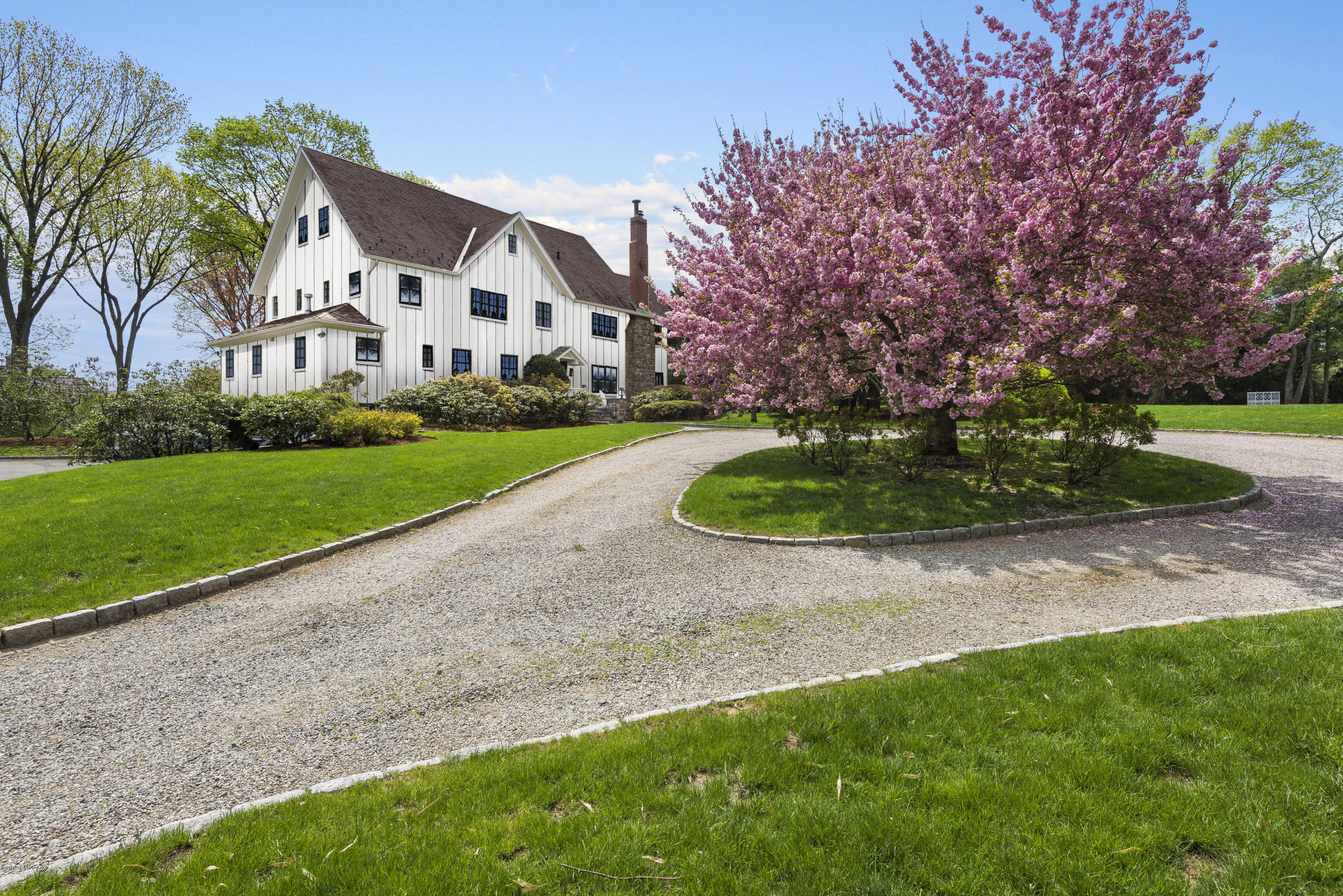 50 Upland Drive, Greenwich, CT 06831 Compass