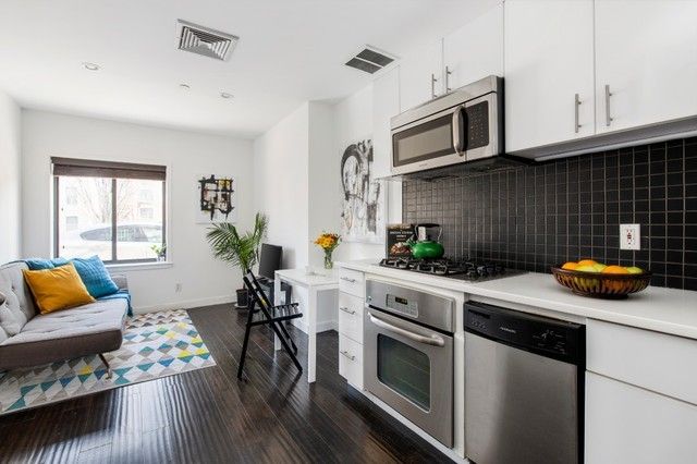 $685,000 | 145 McGuinness Boulevard, Unit 1A | Greenpoint