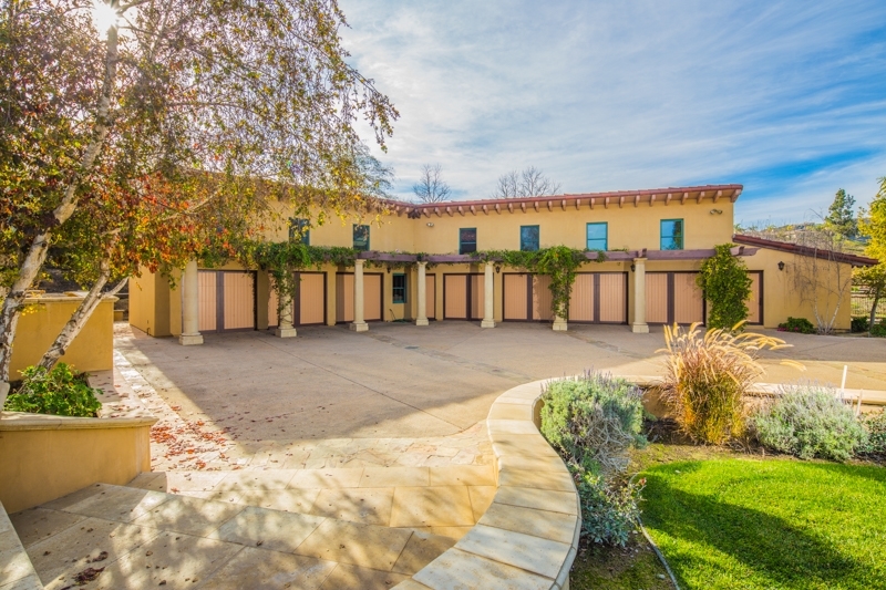 3030 North Twin Oaks Valley Road San Marcos, CA 92069 - Photo 16 of 25