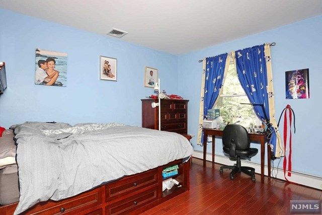8 George Road Emerson, NJ 07630 - Photo 17 of 21 Gallery Image 17