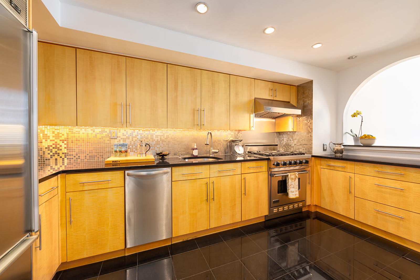 125 East 12th Street, Unit 5E Manhattan, NY 10003 - Photo 5 of 9