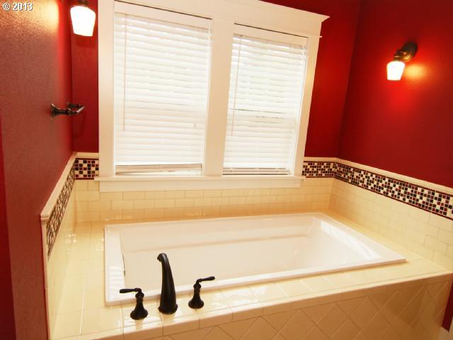 6927 Southwest 27th Avenue Portland, OR 97219 - Photo 16 of 16