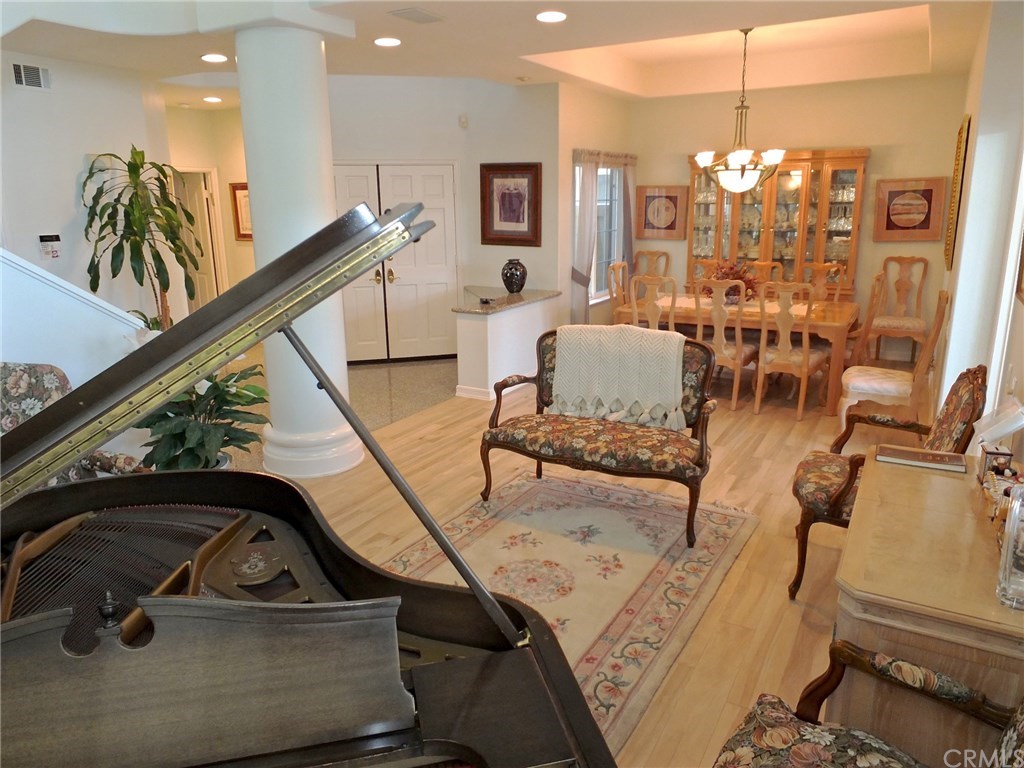 5541 China Long Beach, CA 90803 - Photo 3 of 29