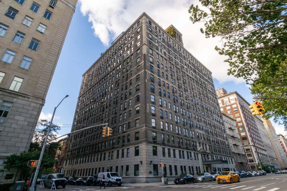 The Alden 225 Central Park West, Manhattan, NY 10024 - Photo 6 of 19