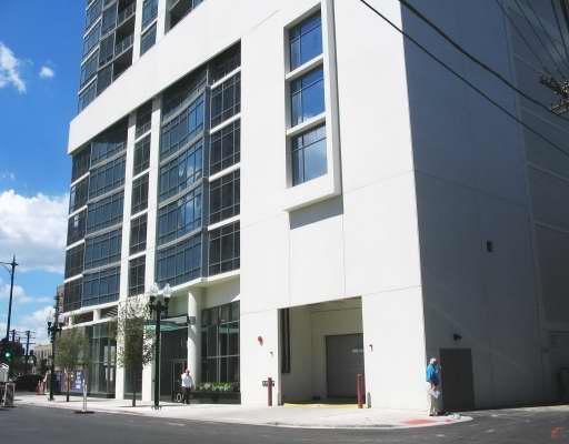 100 E 14th St, Chicago, IL 60605 - Photo 4 of 31