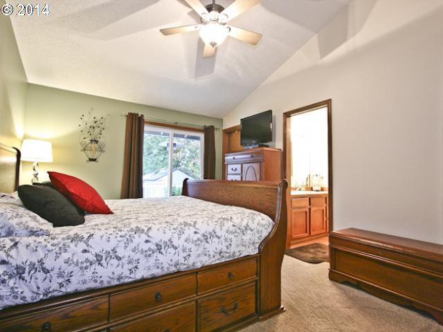 9960 Southwest Kable Street Tigard, OR 97224 - Photo 11 of 16 Gallery Image 11