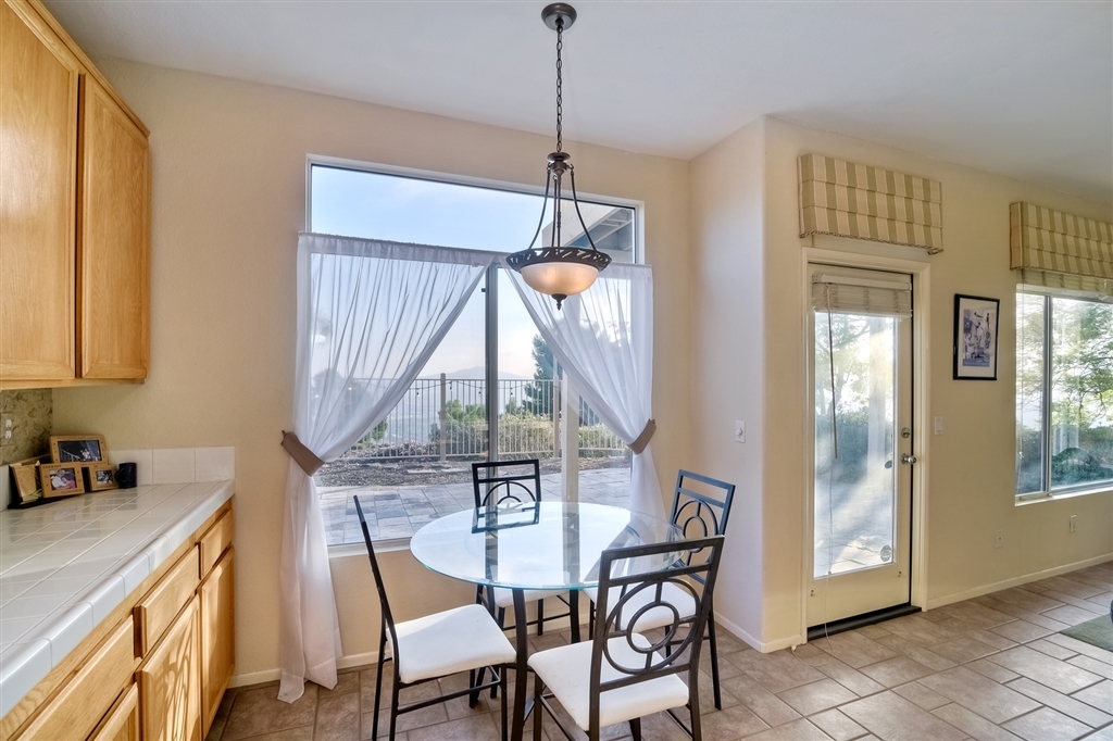 2515 Moonlight Glen Escondido, CA 92026 - Photo 10 of 23