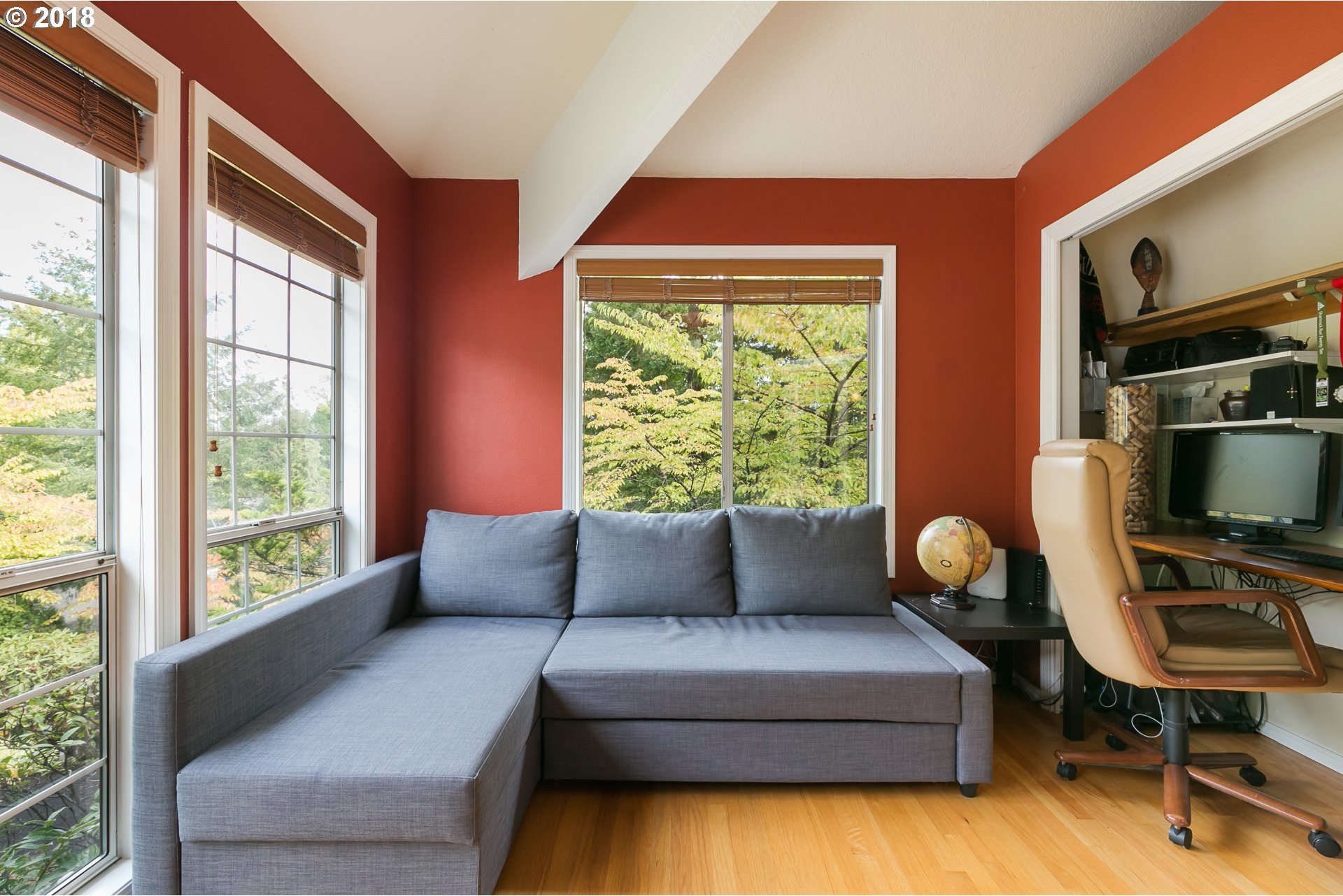 4110 Southwest Comus Street Portland, OR 97219 - Photo 8 of 27 Gallery Image 8