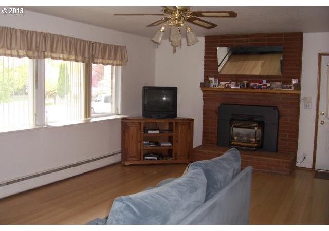 308 Northwest 6th Street Pendleton, OR 97801 - Photo 4 of 5