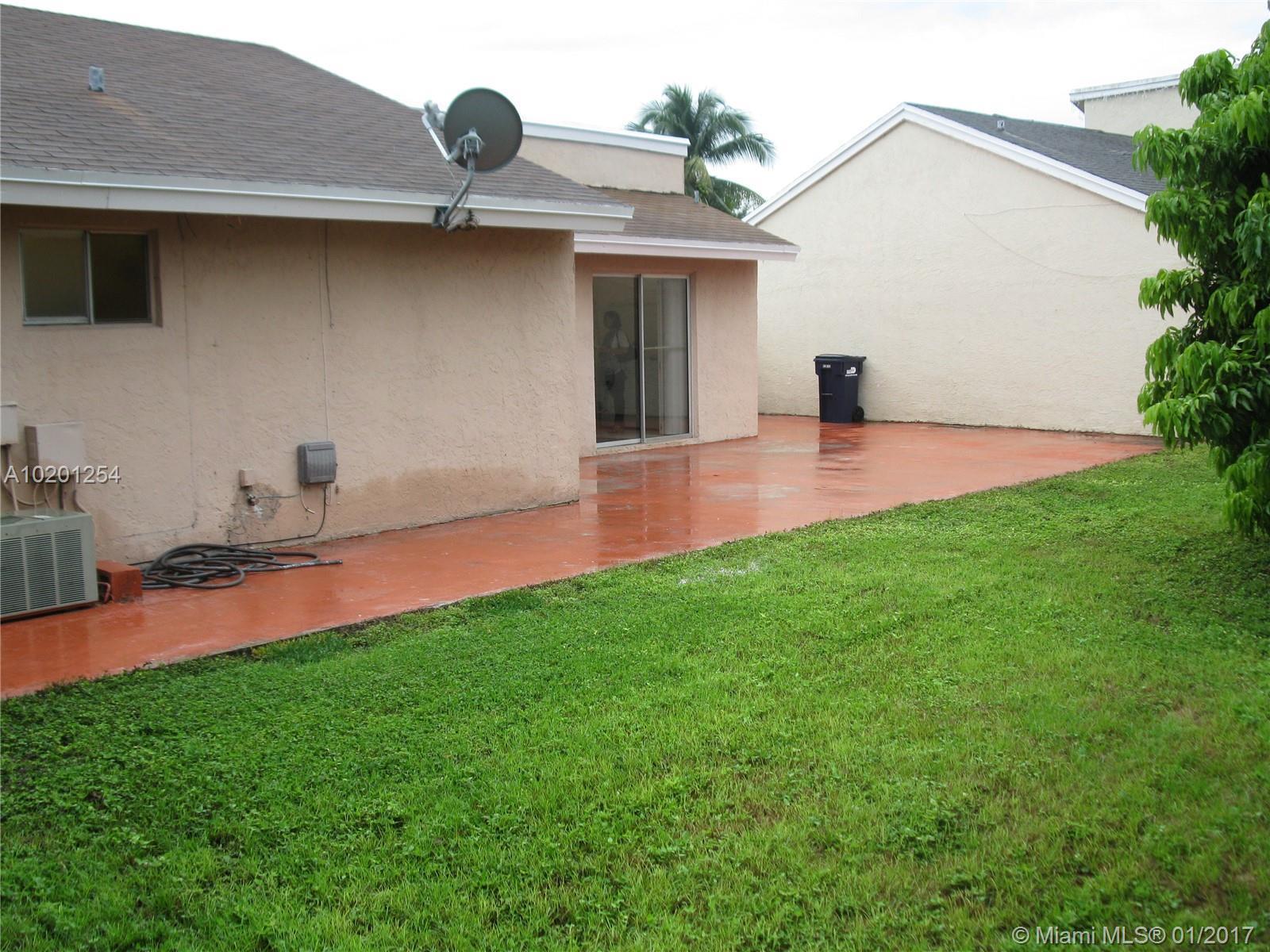 21021 Southwest 124th Ave Road Miami, FL 33177 - Photo 2 of 25