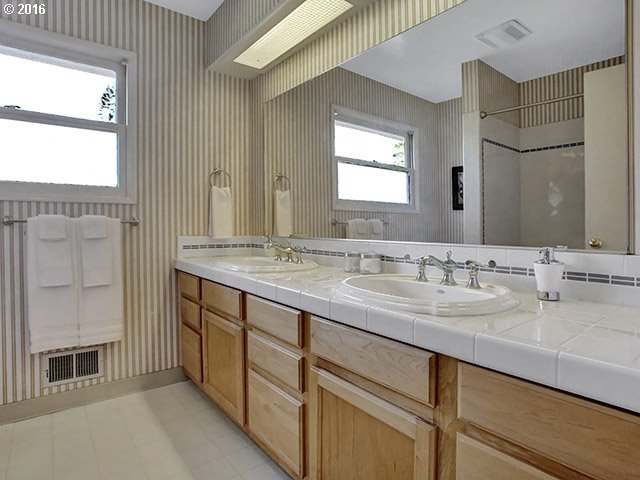 6717 Southwest Raleighwood Way Portland, OR 97225 - Photo 24 of 32 Gallery Image 24