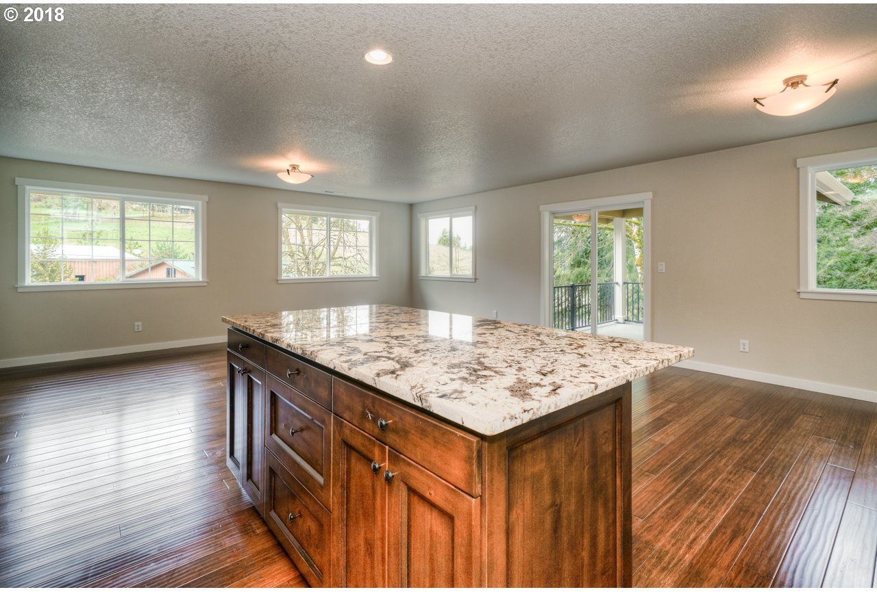 29364 South Marshall Road Mulino, OR 97042 - Photo 10 of 27 Gallery Image 10
