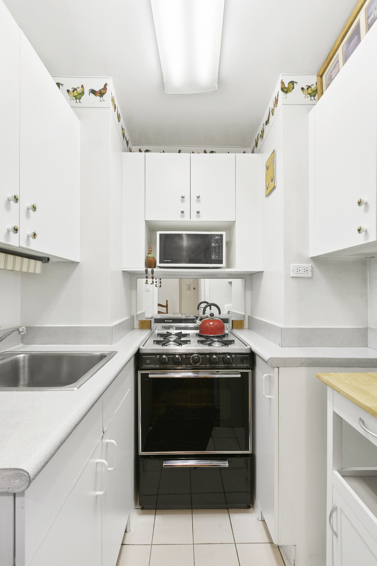 333 West 57th Street, Unit 503 Manhattan, NY 10019 - Photo 4 of 12