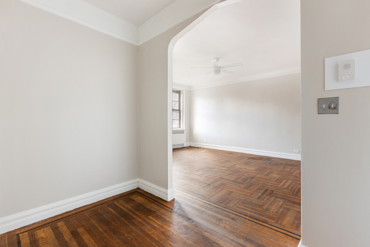 111 West 94th Street, Unit 6H Manhattan, NY 10025 - Photo 2 of 5