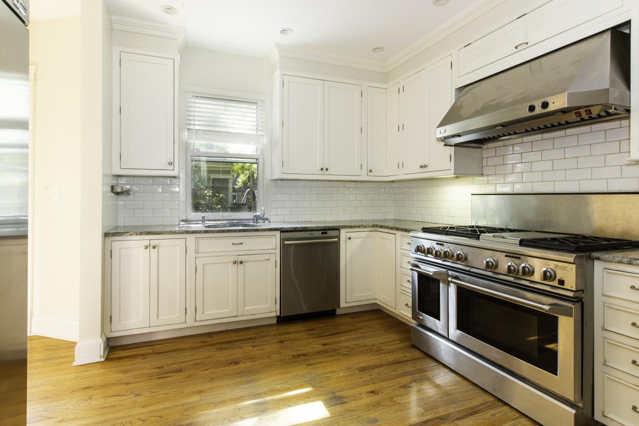 636 East 19th Street Brooklyn, NY 11230 - Photo 4 of 9