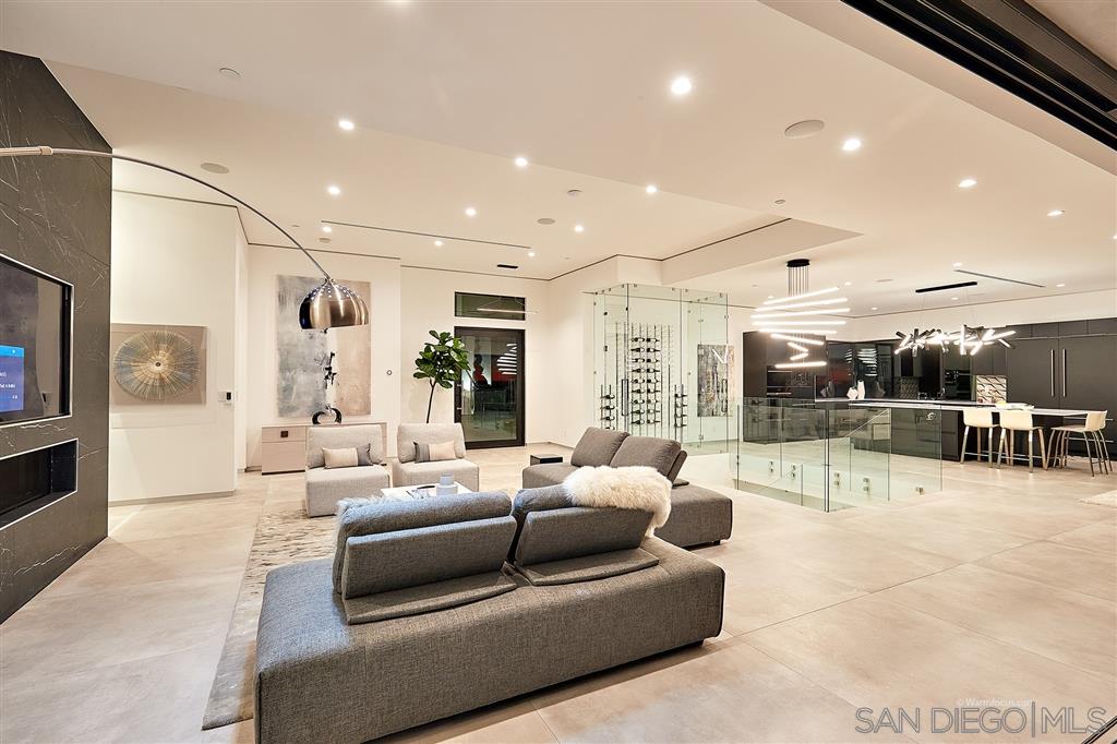 6708 Muirlands Drive La Jolla, CA 92037 - Photo 5 of 25