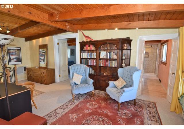 15500 Northwest Ferry Road, Unit 17 Portland, OR 97231 - Photo 10 of 16 Gallery Image 10