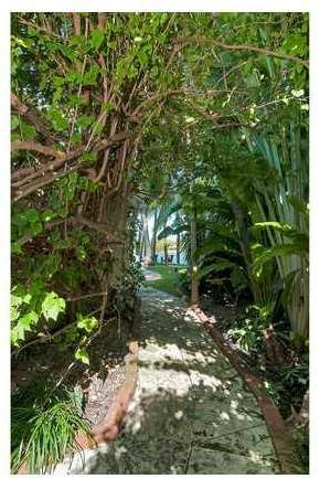4375 Lake Road Miami, FL 33137 - Photo 13 of 15