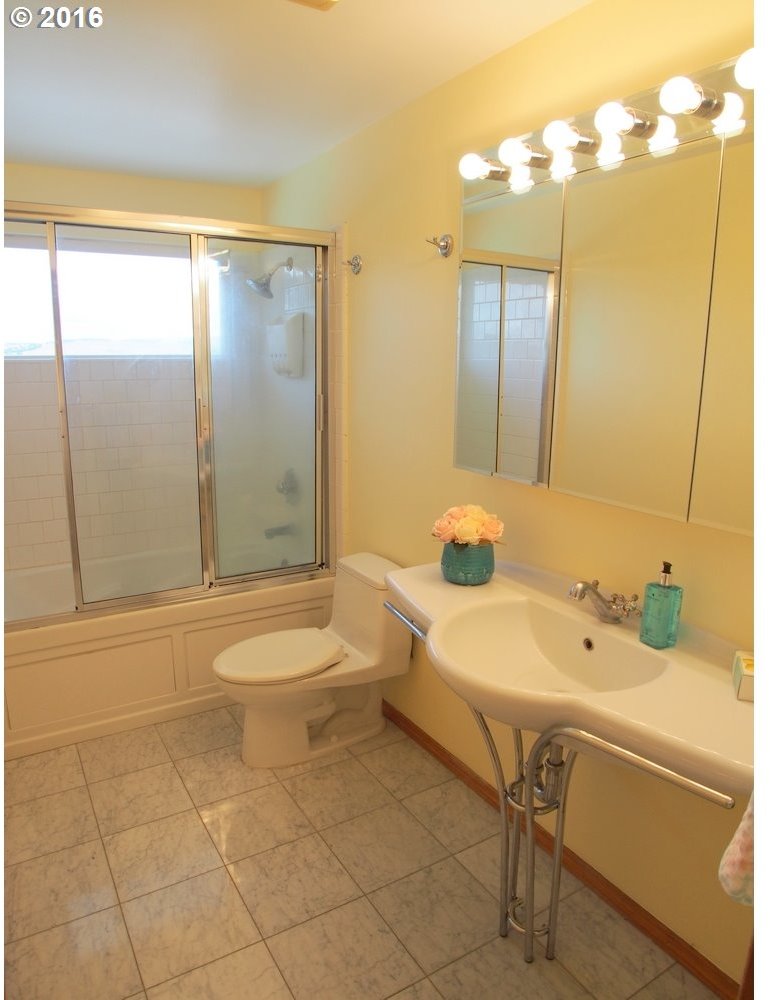 4277 Skyline Road The Dalles, OR 97058 - Photo 8 of 26 Gallery Image 8