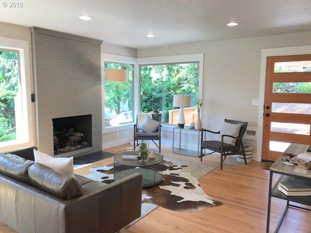 1235 Southwest Curry Street Portland, OR 97239 - Photo 6 of 11 Gallery Image 6
